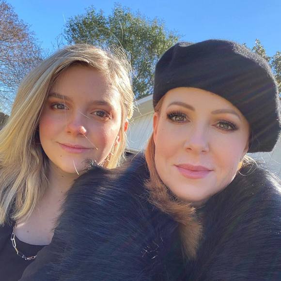 Meet your Posher, Celeste - Picture 1 of 1